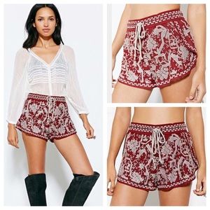 Ecote Embroidered Runner Short